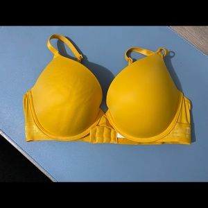 PINK WEAR EVERYWHERE PUSH-UP